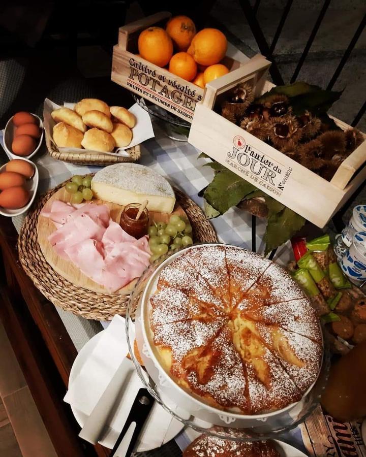 B&B Tenuta Legnate Sesto Calende Buitenkant foto